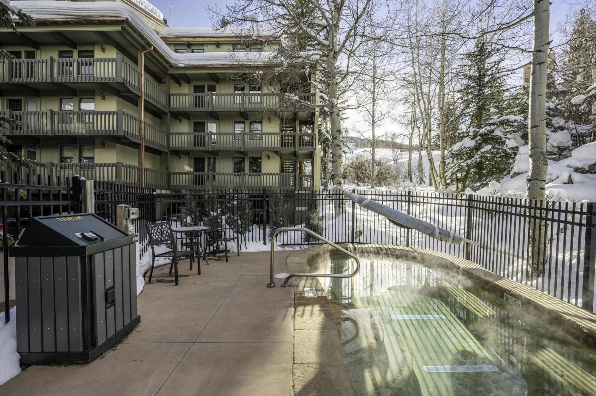 Renovated 2 Bedroom Condo W Hot Tub -Mountain Views! Сноумасс Виллидж Экстерьер фото